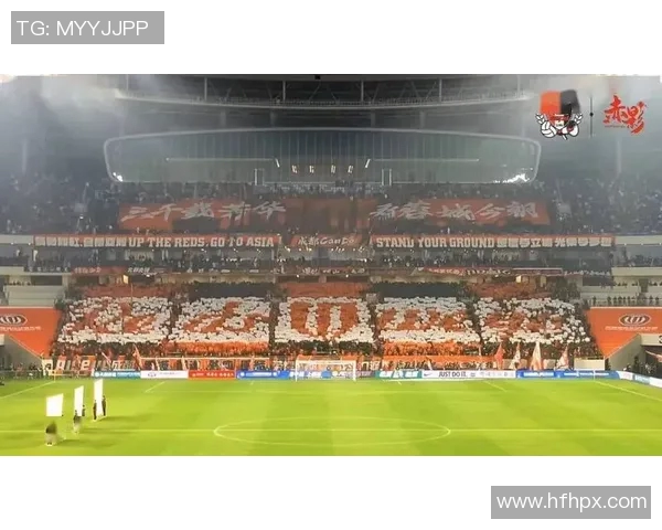 当足球巨星走上篮球场展现跨界魅力引发球迷热烈关注